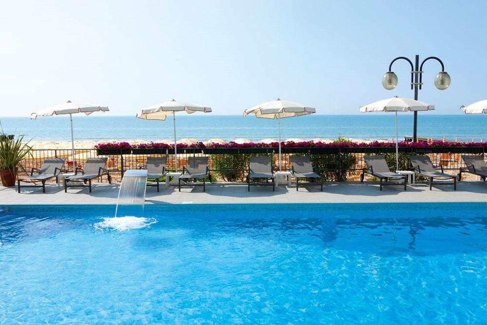 Victoria Frontemare Beach & Spa Hotel Jesolo מראה חיצוני תמונה