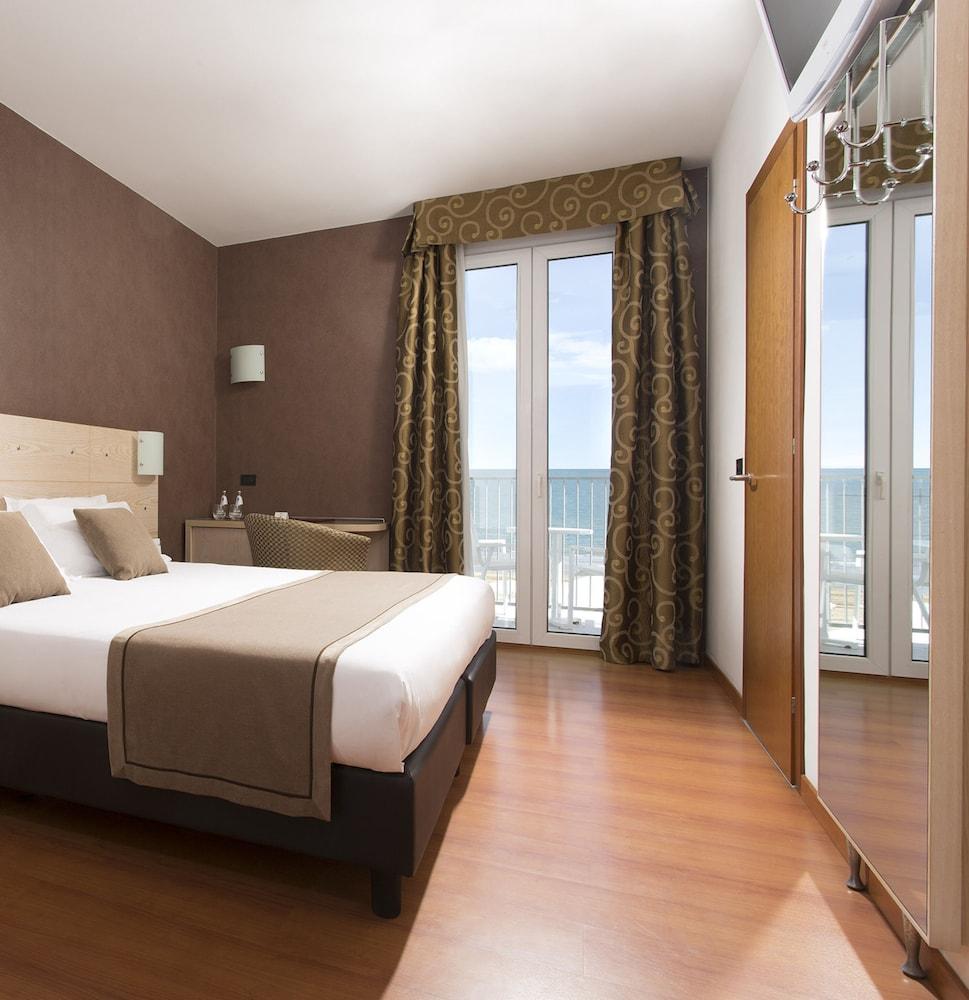 Victoria Frontemare Beach & Spa Hotel Jesolo מראה חיצוני תמונה